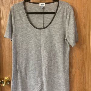 Grey scoop neck shirt